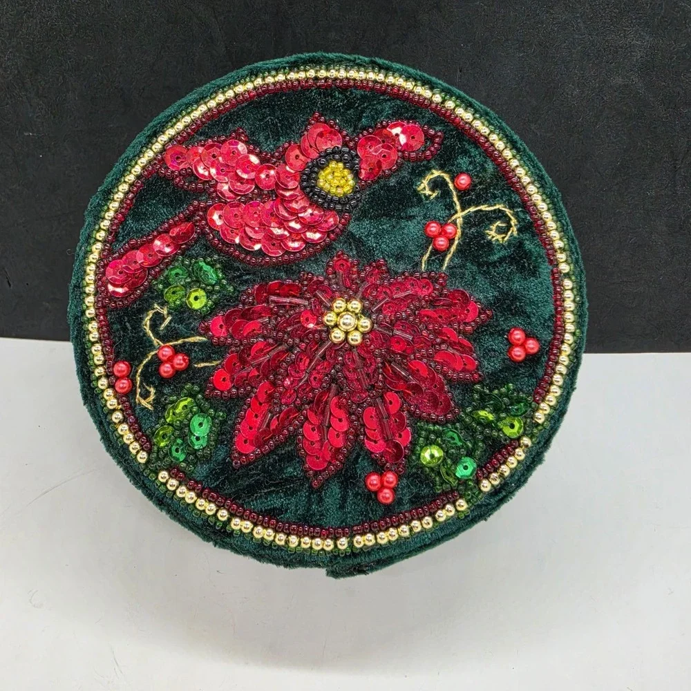 Vtg Dark Green Velvet Trinket/Jewelry Box Red Sequin Beaded Cardinal & Flower